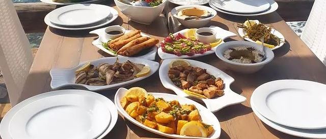 صورة الغلاف لـ مطعم دانيز بيتش - كفر عبيدا - لبنان الشمالي، البترون، لبنان