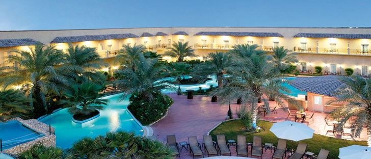 صورة الغلاف لـ فندق ومنتجع موفنبيك - المنطقة الحرة الكويت